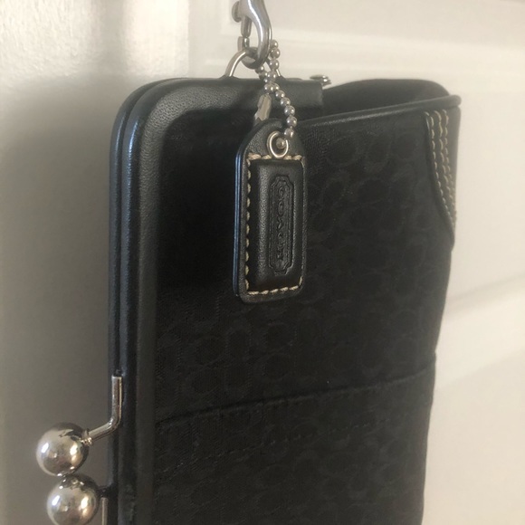 Coach - Picture 3 of 3